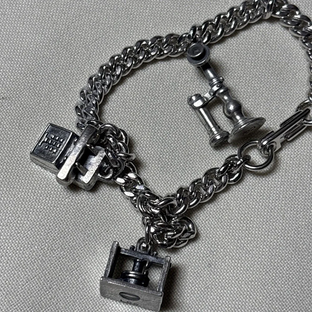 VINTAGE STERLING SILVER MINI TELEPHONE CHARMs Bracelet